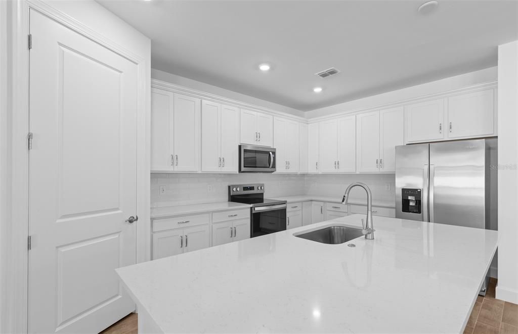 For Sale: $499,990 (3 beds, 2 baths, 2088 Square Feet)