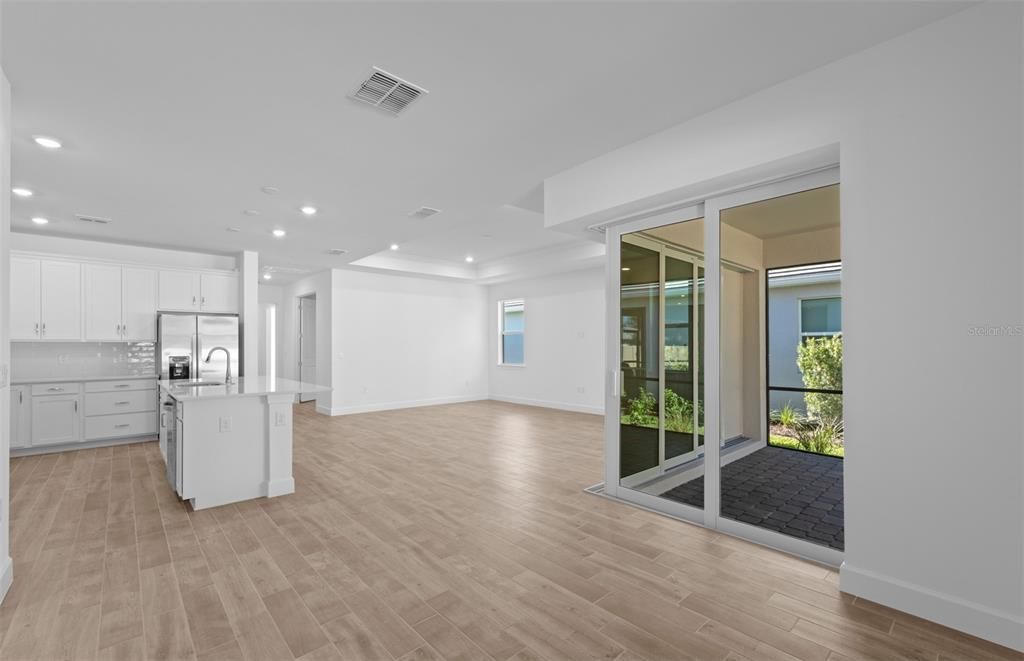 For Sale: $499,990 (3 beds, 2 baths, 2088 Square Feet)