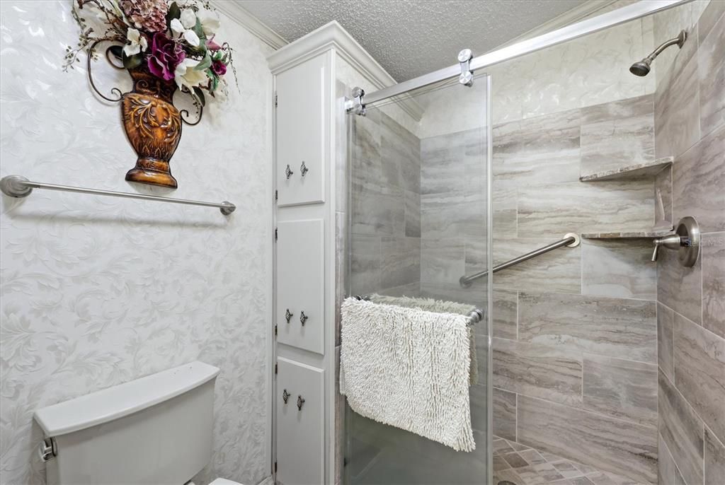 For Sale: $145,000 (2 beds, 2 baths, 1352 Square Feet)