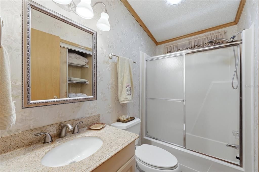 For Sale: $145,000 (2 beds, 2 baths, 1352 Square Feet)