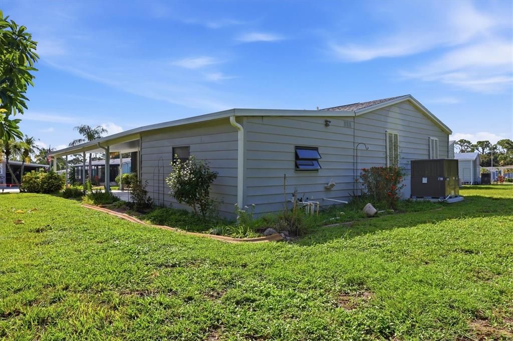 For Sale: $145,000 (2 beds, 2 baths, 1352 Square Feet)