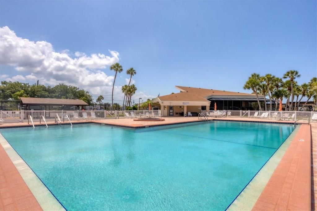 For Sale: $145,000 (2 beds, 2 baths, 1352 Square Feet)