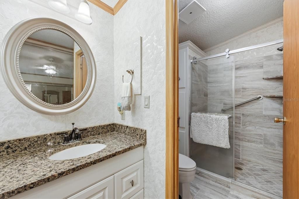 For Sale: $145,000 (2 beds, 2 baths, 1352 Square Feet)