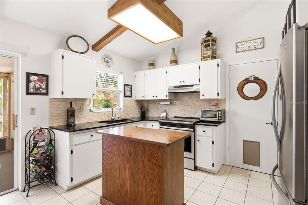 En Venta: $295,000 (2 camas, 1 baños, 1078 Pies cuadrados)