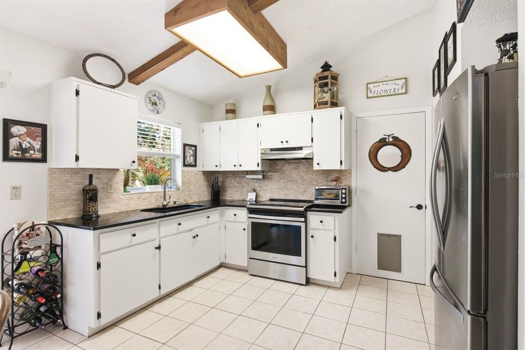 En Venta: $295,000 (2 camas, 1 baños, 1078 Pies cuadrados)