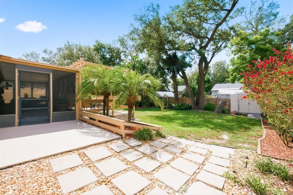 En Venta: $295,000 (2 camas, 1 baños, 1078 Pies cuadrados)