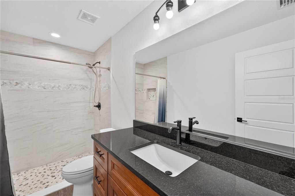 For Sale: $274,900 (3 beds, 2 baths, 1389 Square Feet)
