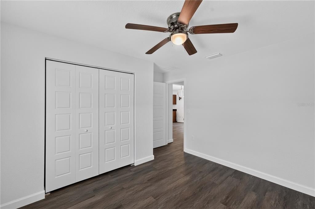 For Sale: $274,900 (3 beds, 2 baths, 1389 Square Feet)