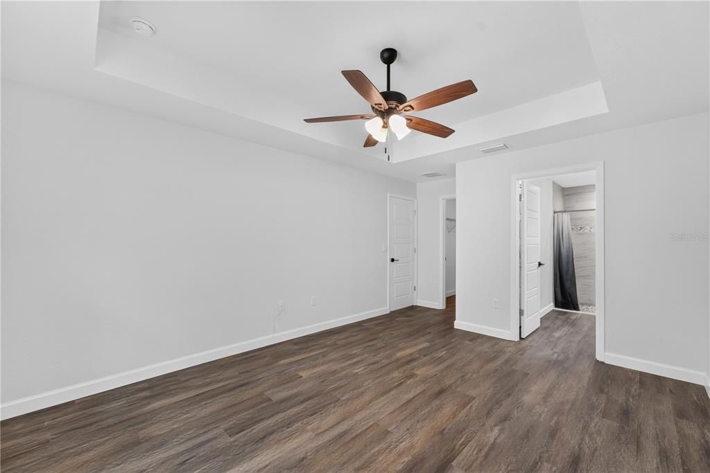 For Sale: $274,900 (3 beds, 2 baths, 1389 Square Feet)