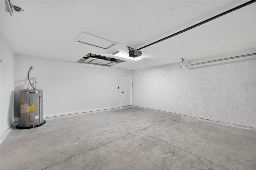 For Sale: $274,900 (3 beds, 2 baths, 1389 Square Feet)