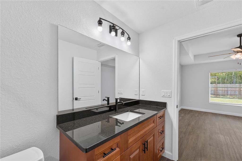 For Sale: $274,900 (3 beds, 2 baths, 1389 Square Feet)