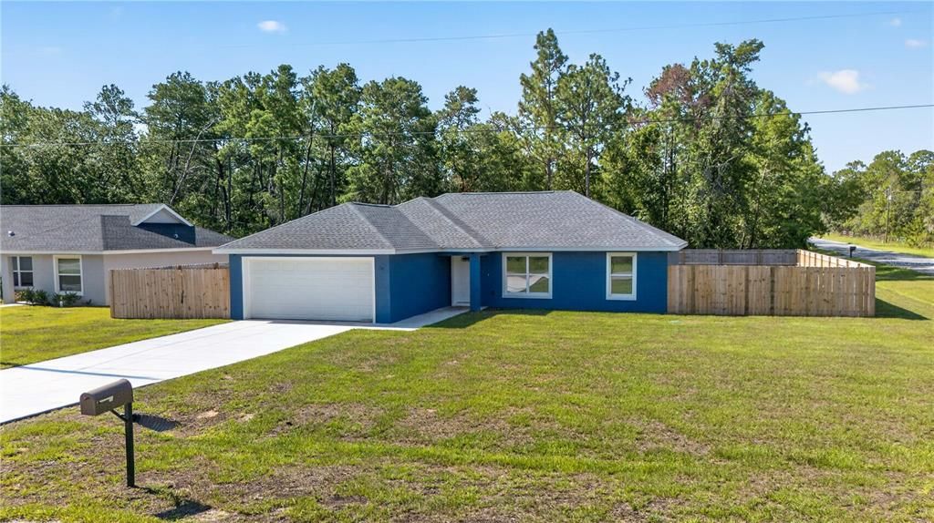 For Sale: $274,900 (3 beds, 2 baths, 1389 Square Feet)