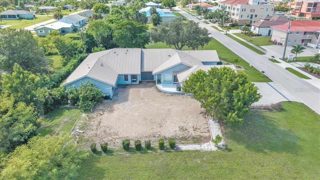 На продажу: $859,000 (6 спален, 0 ванн, 3641 Квадратных фут)