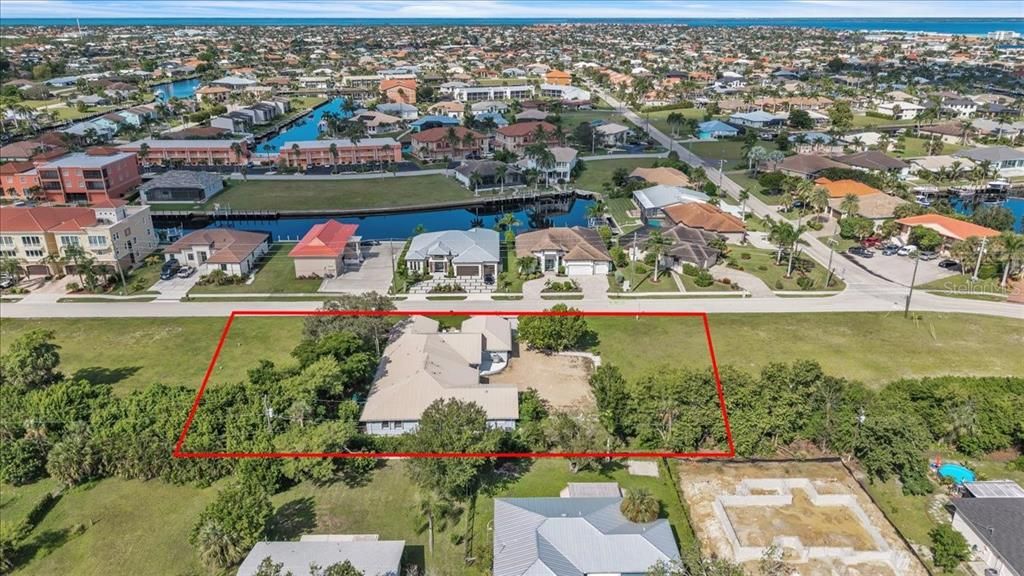 На продажу: $859,000 (6 спален, 0 ванн, 3641 Квадратных фут)