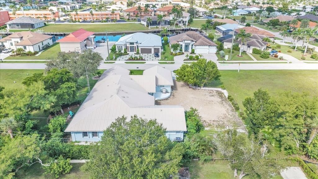На продажу: $859,000 (6 спален, 0 ванн, 3641 Квадратных фут)