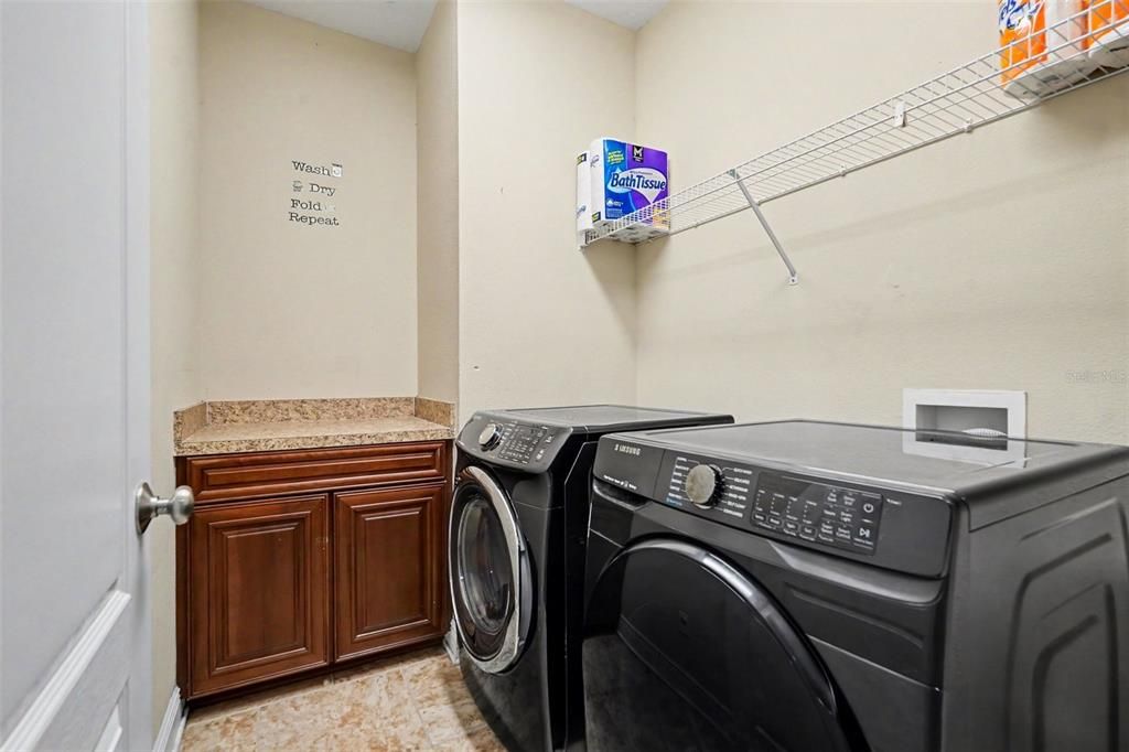 For Sale: $650,000 (5 beds, 4 baths, 2792 Square Feet)