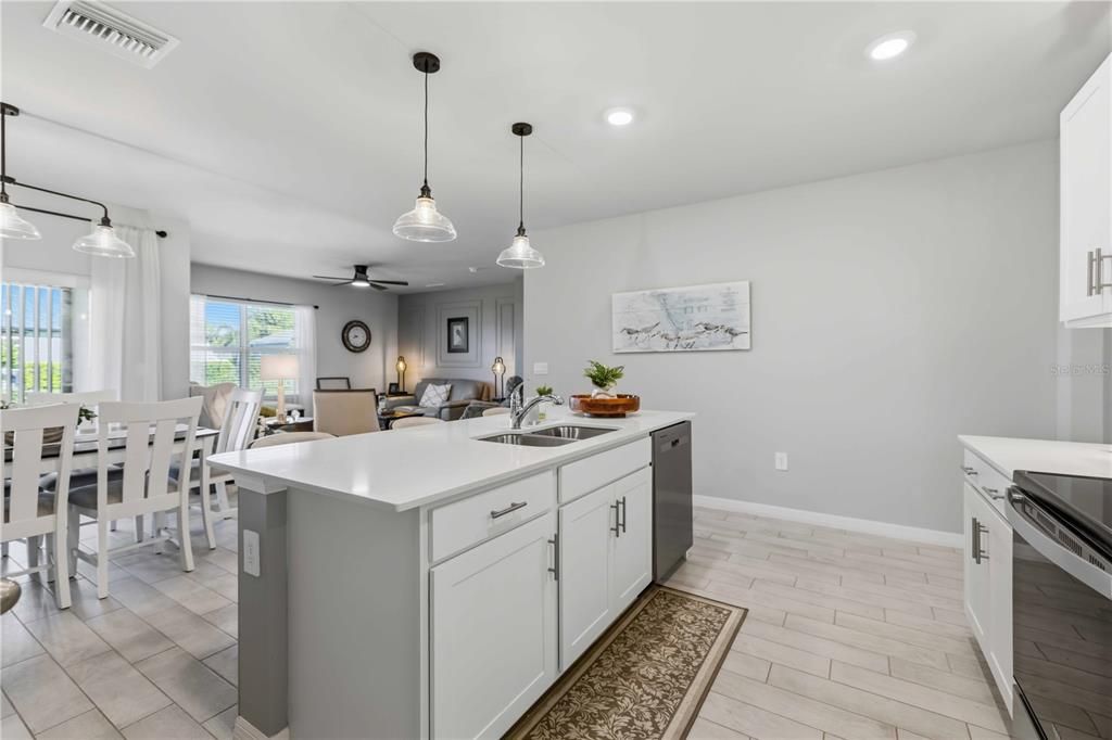 For Sale: $324,900 (4 beds, 2 baths, 1846 Square Feet)