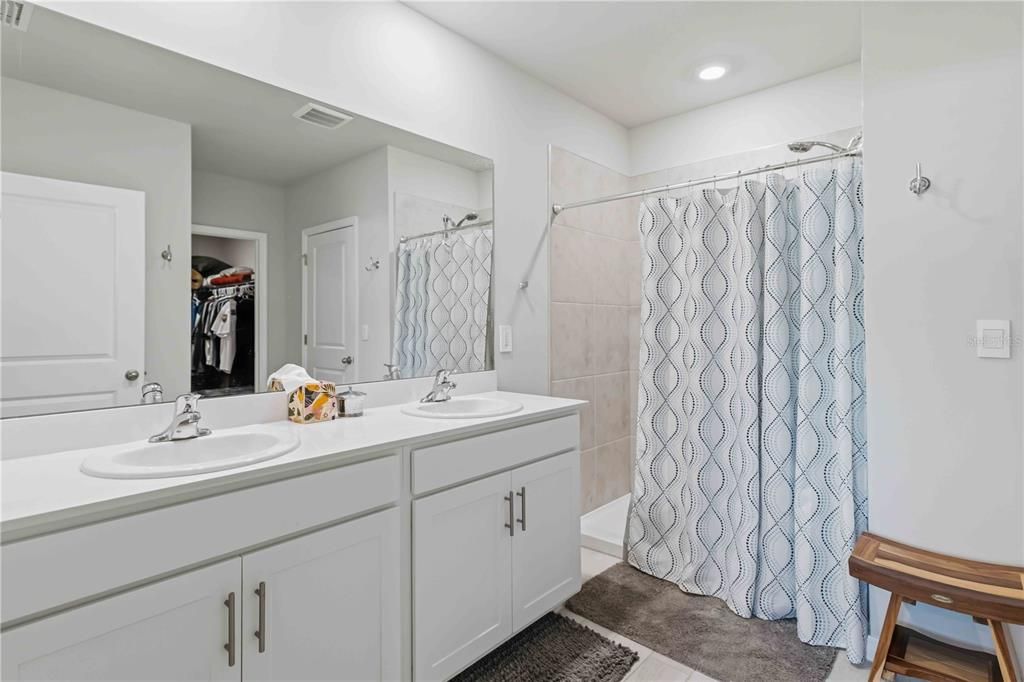 For Sale: $324,900 (4 beds, 2 baths, 1846 Square Feet)