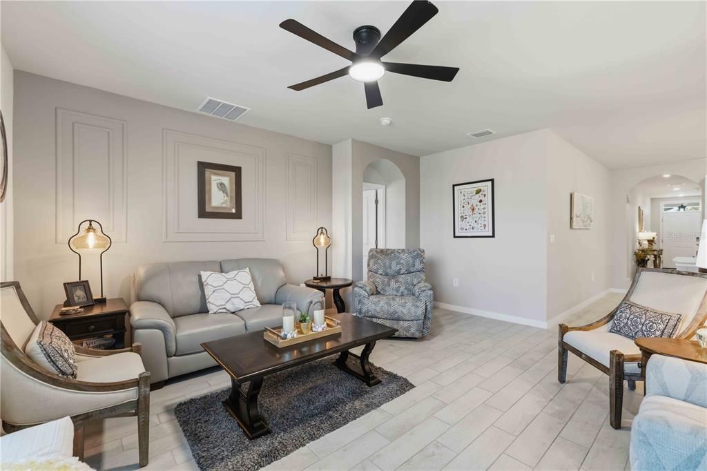For Sale: $324,900 (4 beds, 2 baths, 1846 Square Feet)