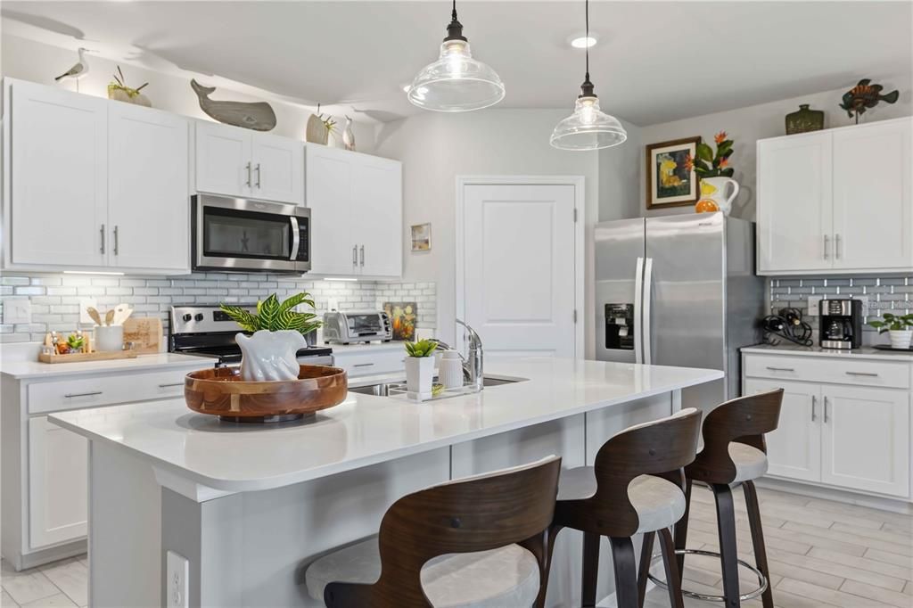 For Sale: $324,900 (4 beds, 2 baths, 1846 Square Feet)