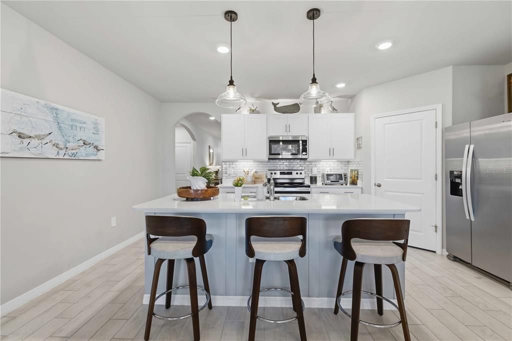 For Sale: $324,900 (4 beds, 2 baths, 1846 Square Feet)