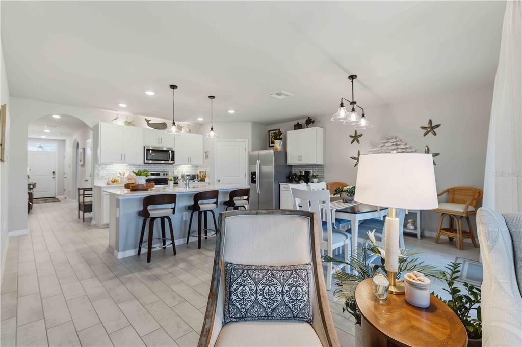For Sale: $324,900 (4 beds, 2 baths, 1846 Square Feet)