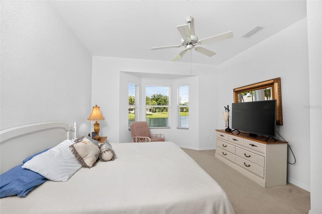 For Sale: $310,000 (2 beds, 2 baths, 1385 Square Feet)