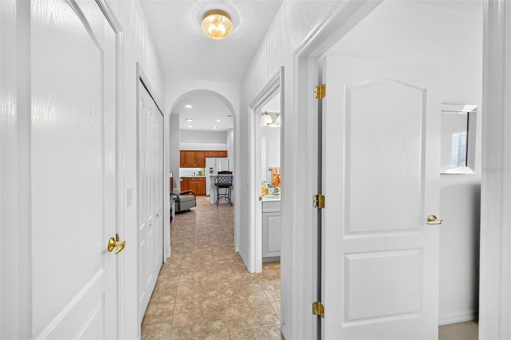 For Sale: $310,000 (2 beds, 2 baths, 1385 Square Feet)