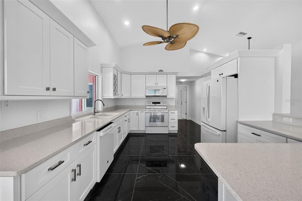 En Venta: $1,498,000 (3 camas, 3 baños, 2691 Pies cuadrados)