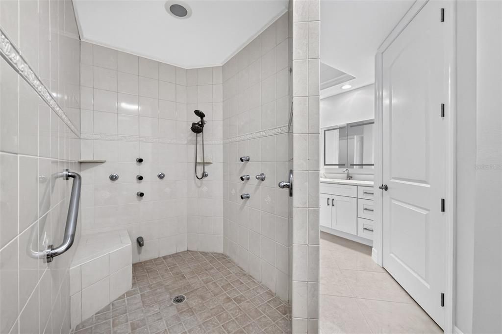 En Venta: $1,498,000 (3 camas, 3 baños, 2691 Pies cuadrados)