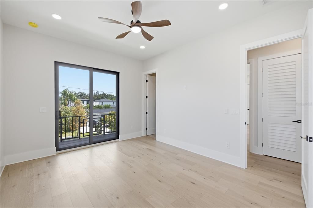 For Sale: $1,650,000 (5 beds, 4 baths, 3513 Square Feet)