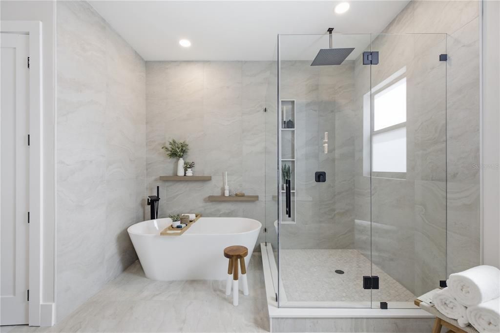 For Sale: $1,650,000 (5 beds, 4 baths, 3513 Square Feet)