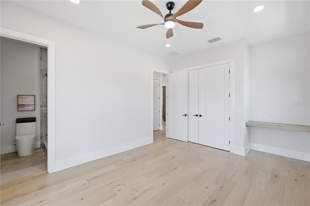For Sale: $1,650,000 (5 beds, 4 baths, 3513 Square Feet)