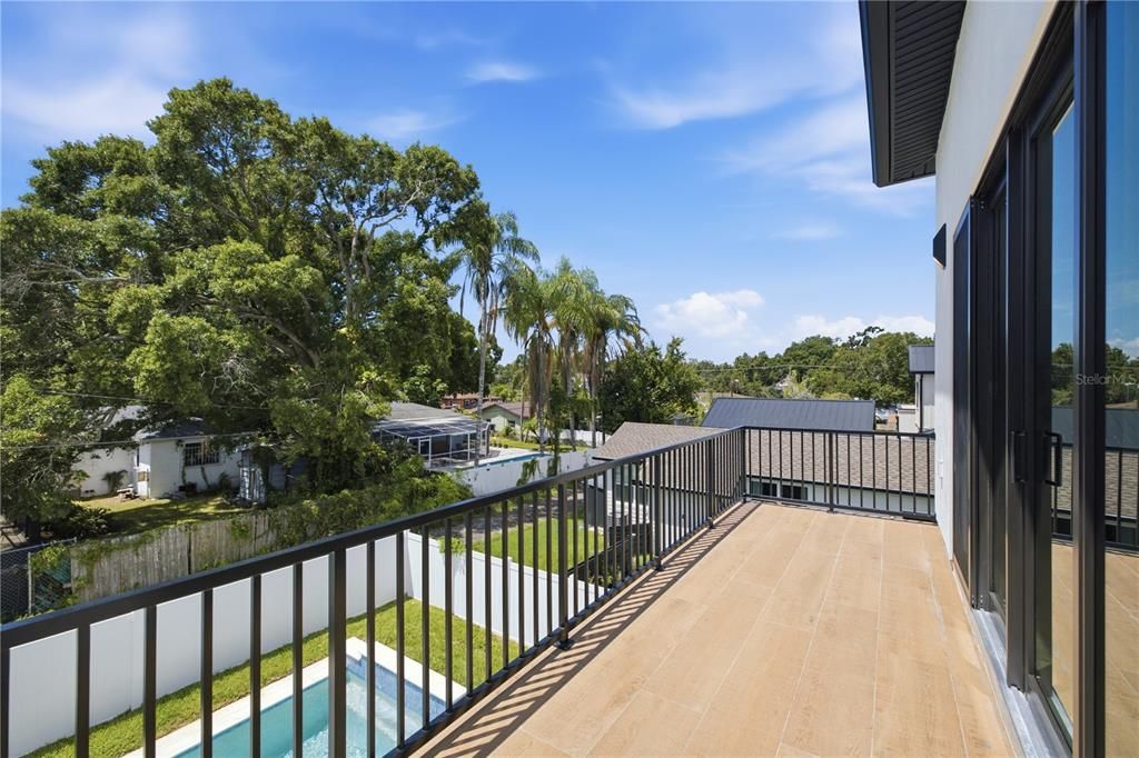 For Sale: $1,650,000 (5 beds, 4 baths, 3513 Square Feet)