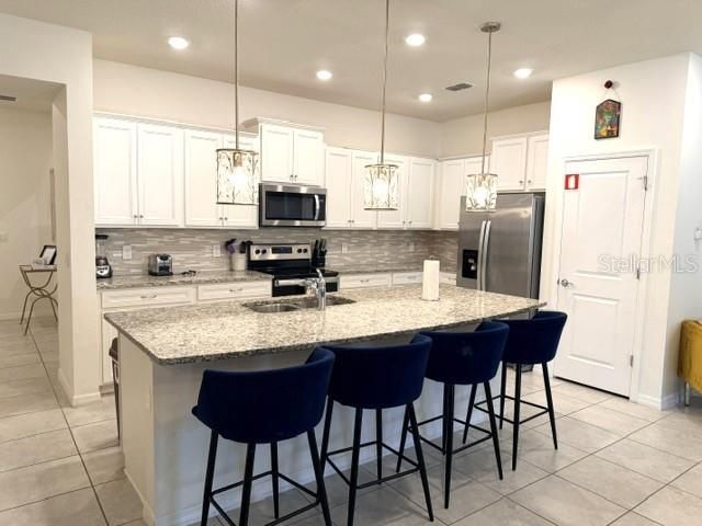 For Sale: $412,800 (3 beds, 4 baths, 2283 Square Feet)