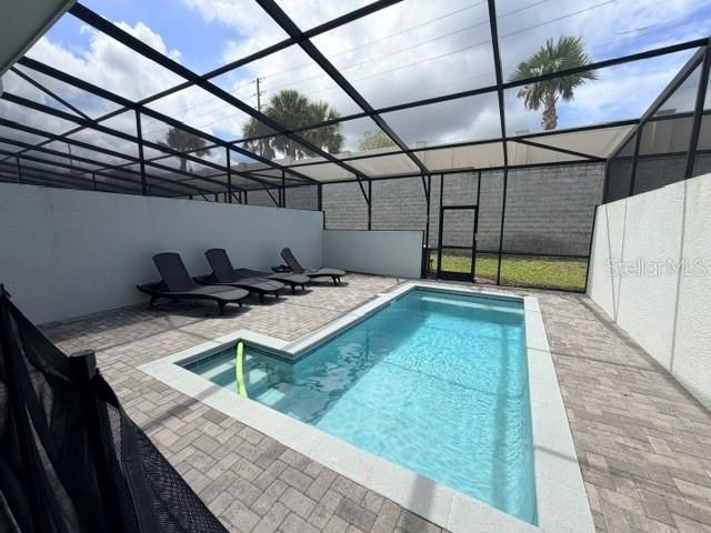 For Sale: $412,800 (3 beds, 4 baths, 2283 Square Feet)