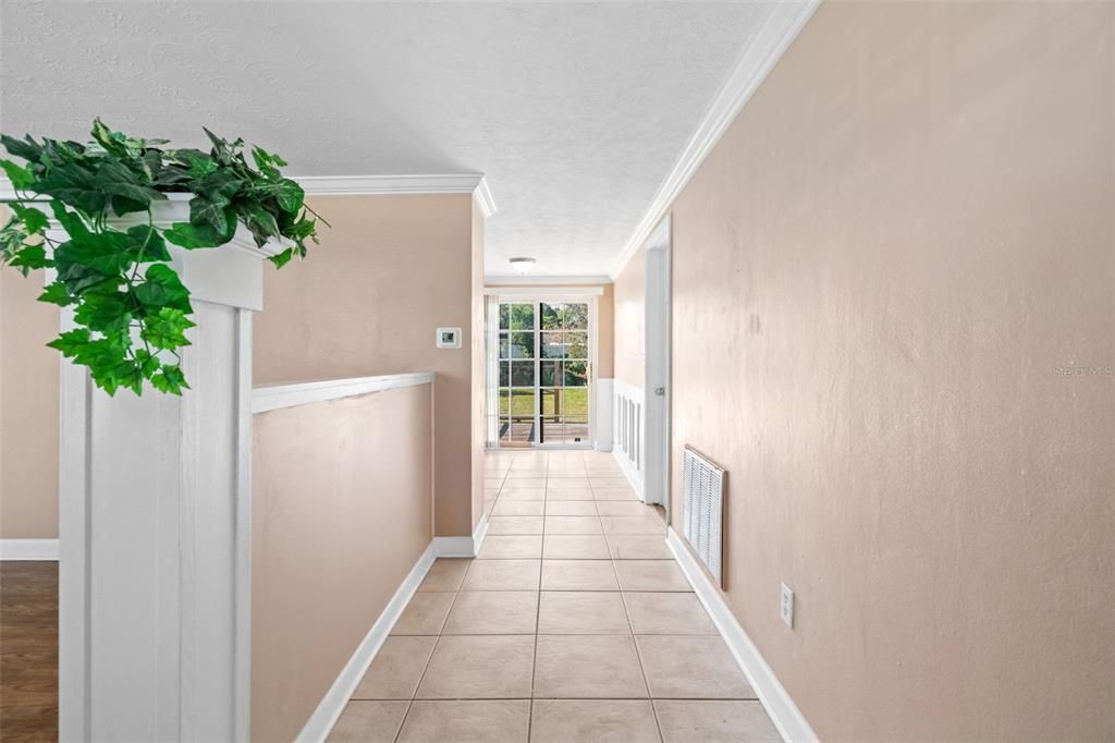 For Sale: $225,000 (2 beds, 1 baths, 840 Square Feet)
