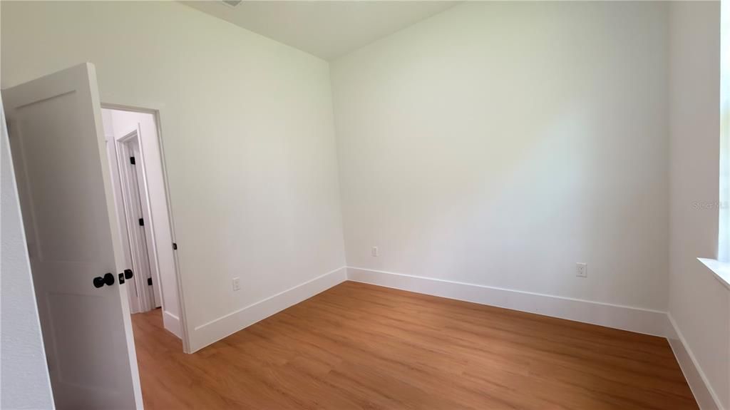For Rent: $2,200 (4 beds, 3 baths, 1896 Square Feet)
