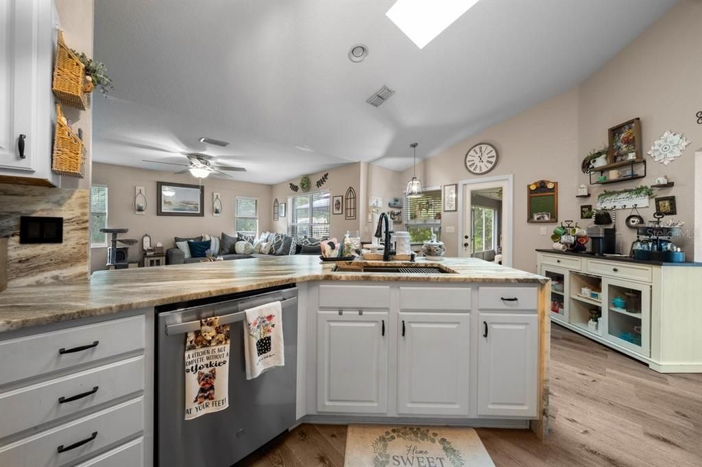 For Sale: $299,900 (3 beds, 2 baths, 1790 Square Feet)