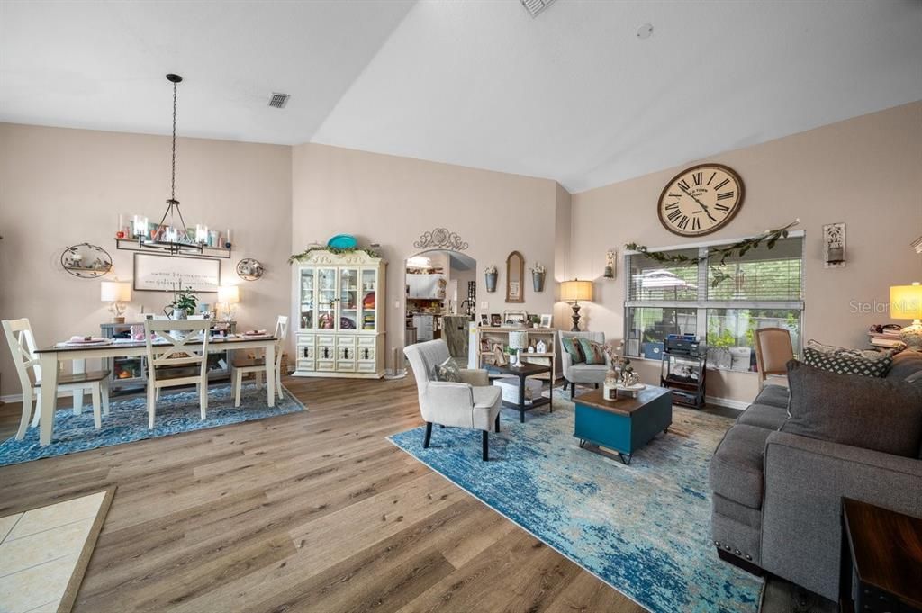 For Sale: $299,900 (3 beds, 2 baths, 1790 Square Feet)
