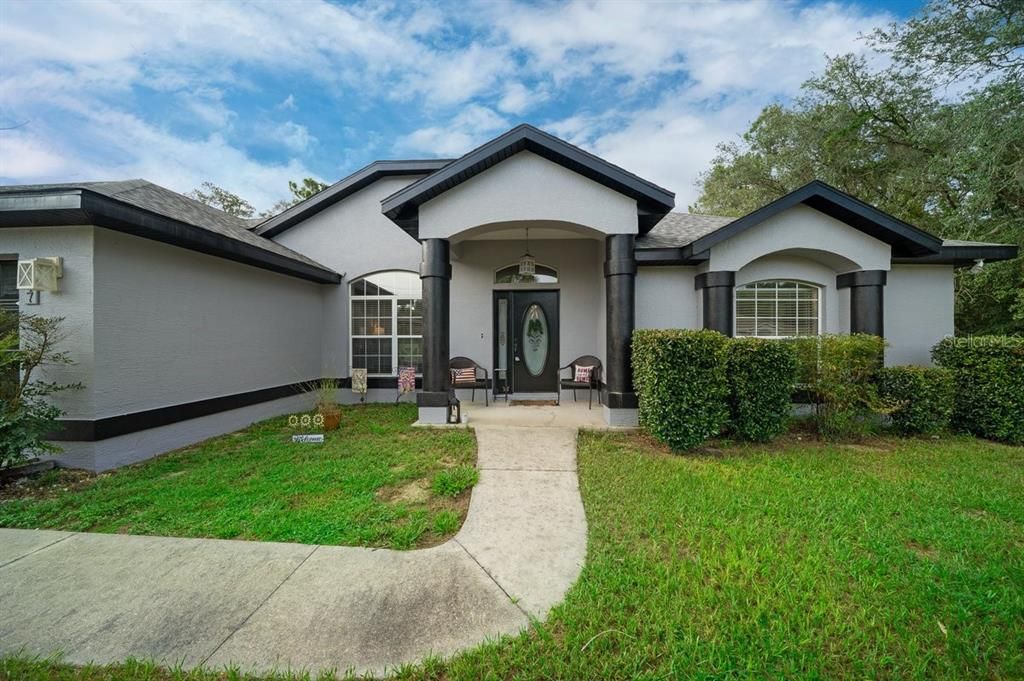 For Sale: $299,900 (3 beds, 2 baths, 1790 Square Feet)