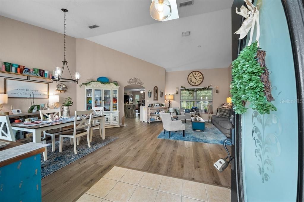 For Sale: $299,900 (3 beds, 2 baths, 1790 Square Feet)