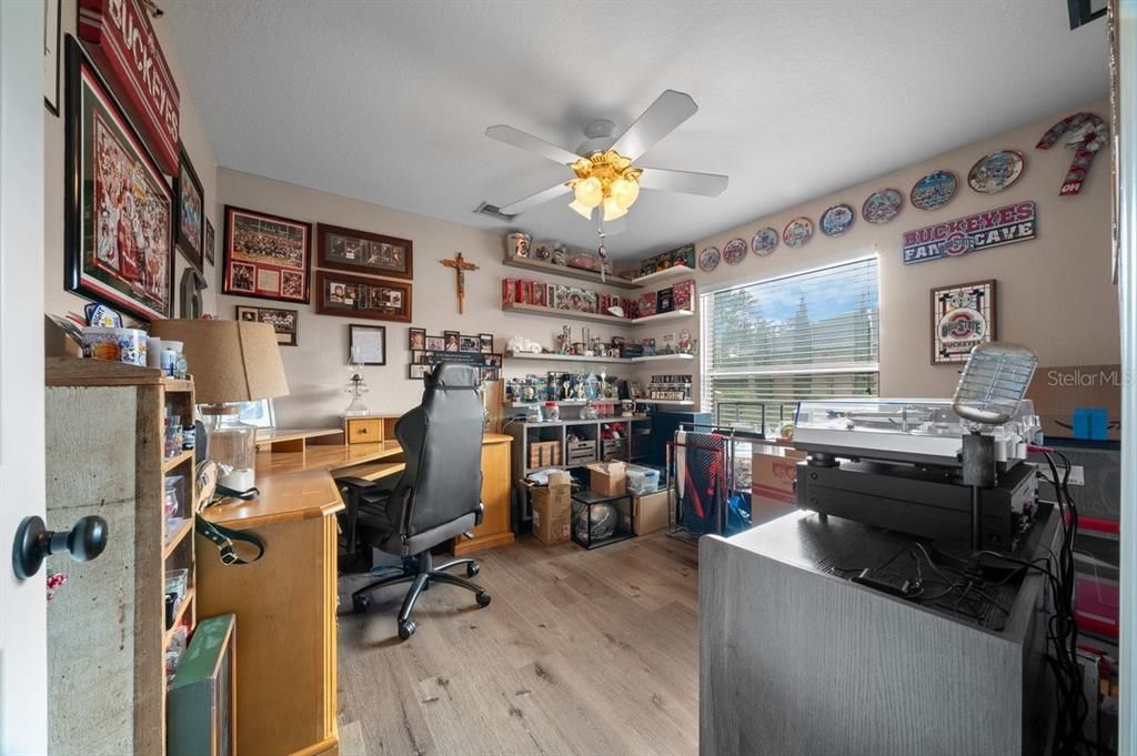 For Sale: $299,900 (3 beds, 2 baths, 1790 Square Feet)