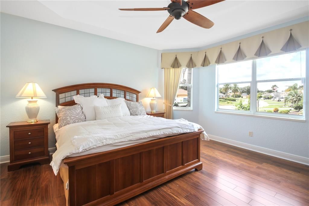 En Venta: $580,000 (3 camas, 2 baños, 2021 Pies cuadrados)