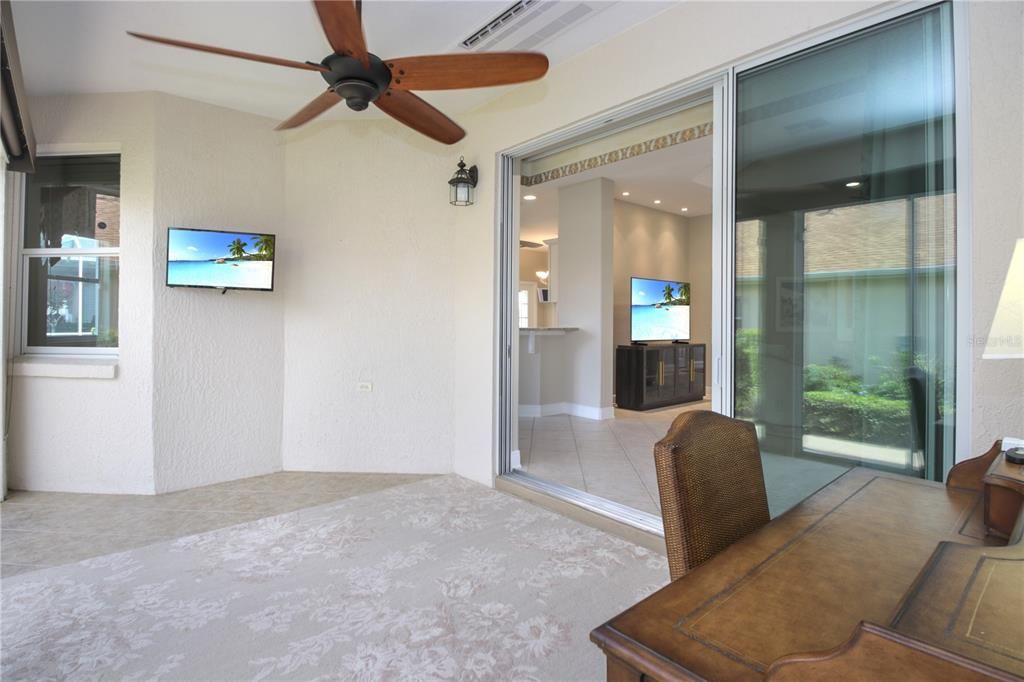 En Venta: $580,000 (3 camas, 2 baños, 2021 Pies cuadrados)