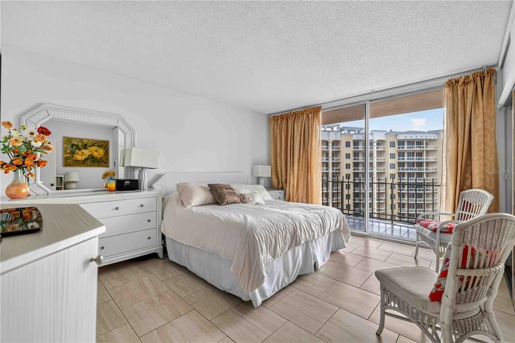 For Sale: $645,000 (1 beds, 1 baths, 1116 Square Feet)