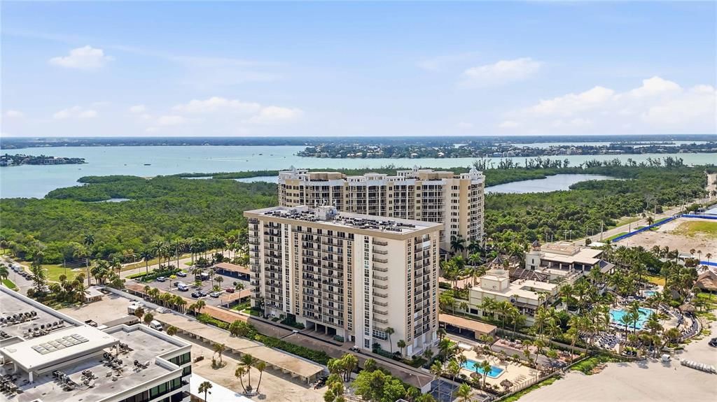 For Sale: $645,000 (1 beds, 1 baths, 1116 Square Feet)