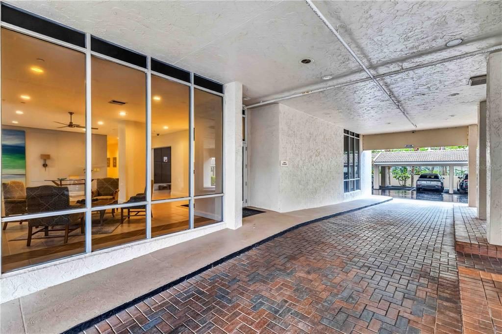 For Sale: $645,000 (1 beds, 1 baths, 1116 Square Feet)