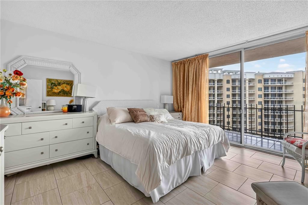 For Sale: $645,000 (1 beds, 1 baths, 1116 Square Feet)