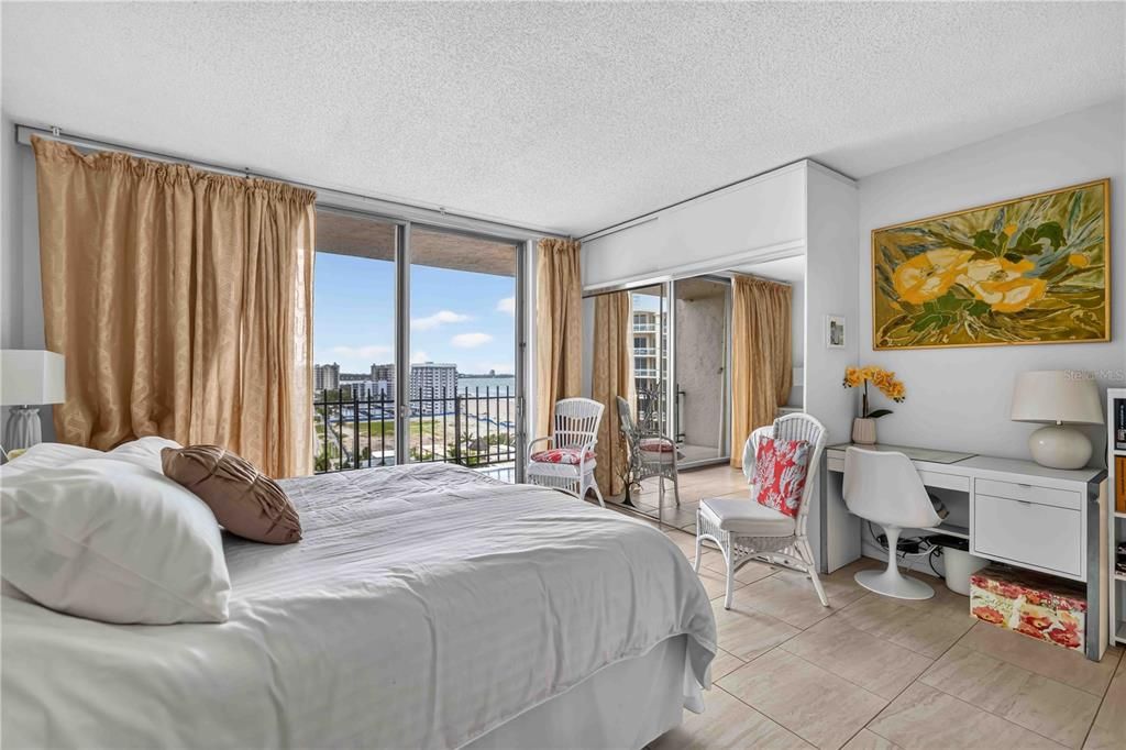 For Sale: $645,000 (1 beds, 1 baths, 1116 Square Feet)